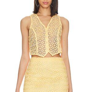 Share Carra Lace Vest L'Academie